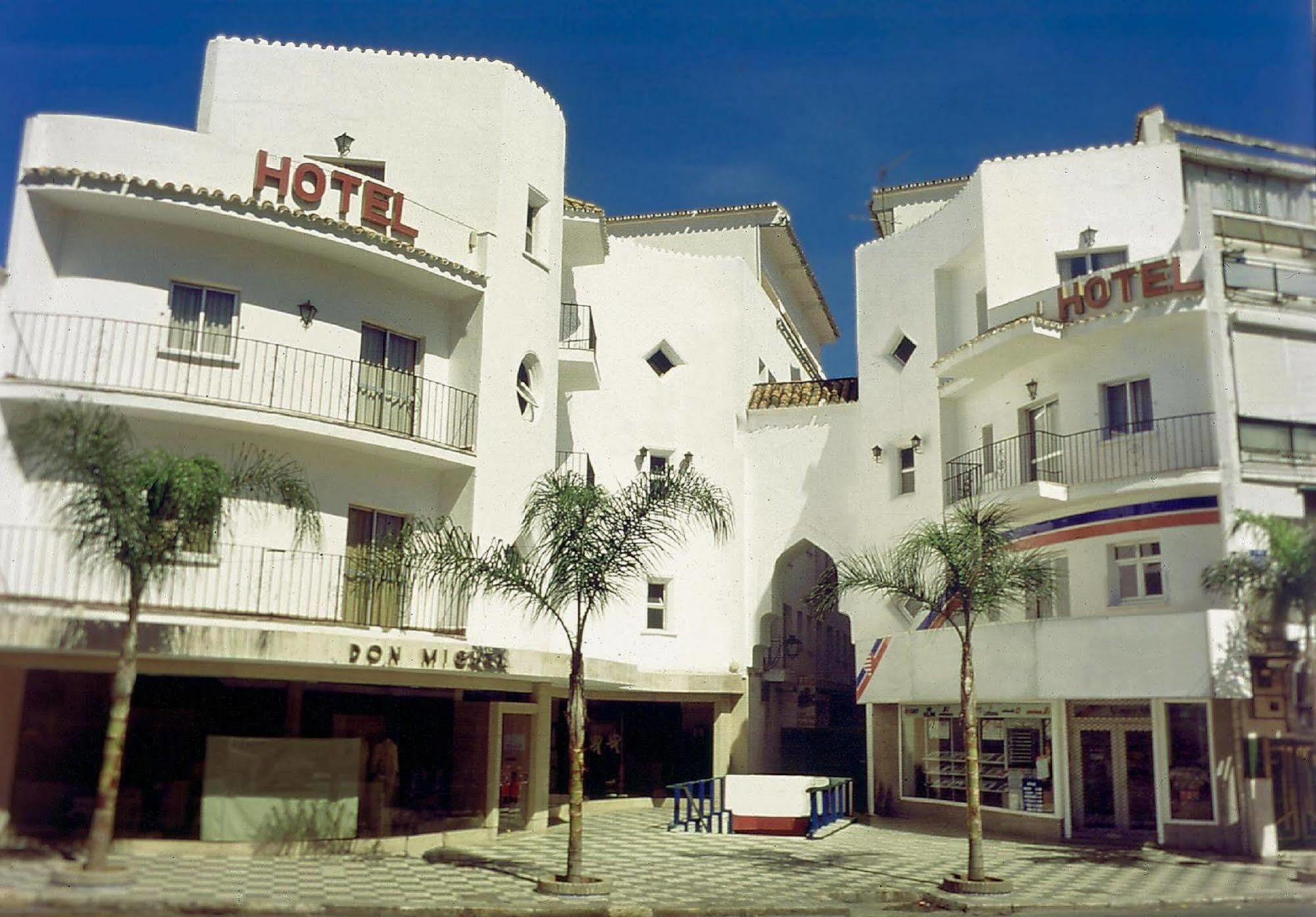 Hotel Kristal Torremolinos Exterior foto